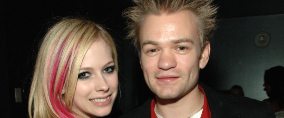 (EXCLUSIVE, Premium Rates Apply) LAS VEGAS - NOVEMBER 10: Singers Avril Lavigne and Deryck Whibley attend the Maroon 5 concert in the VIP Sky Lounge at The Pearl at The Palms Casino Resort on November 10, 2007 in Las Vegas, Nevada. (Photo by Denise Truscello/WireImage)